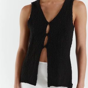 DISSH black boucle knit vest